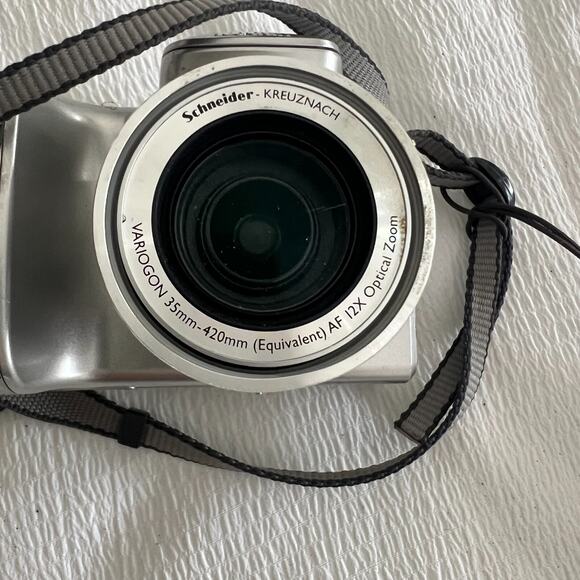 Kodak EasyShare Z612 6.1MP Digital Camera - Silver - Not tested - Picture 5 of 6